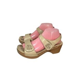 Dansko EU 40 US 9.5 Woman's Sand Tan Sandal Sonnet Full Grain Leather Hook Pull